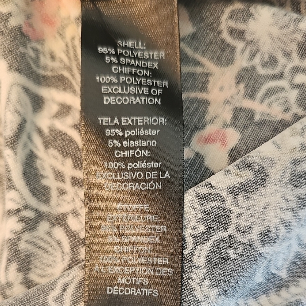 WHBM Floral Black and White Women's Top - Picture 6 of 7